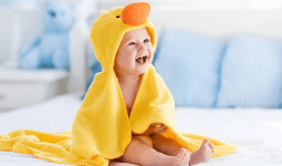 8 Aylık Bebek Gelişimi ve Beslenmesi Nasıl Olmalı?