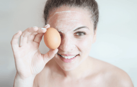 Kırışıklık İçin Yumurta Akı Maskesi Yapımı ve Faydaları