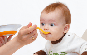 6 Aylık Bebek Beslenmesi Nasıl Olmalıdır? Yemek Önerileri